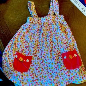 Lightweight summer dress with pockets